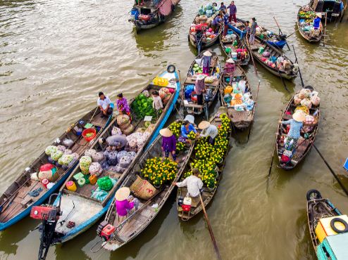 visit-mekong-delta-floating-markets-1